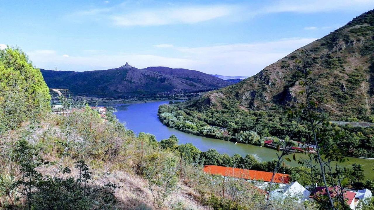 Guest House Ucha Mtsʼkhetʼa Екстериор снимка